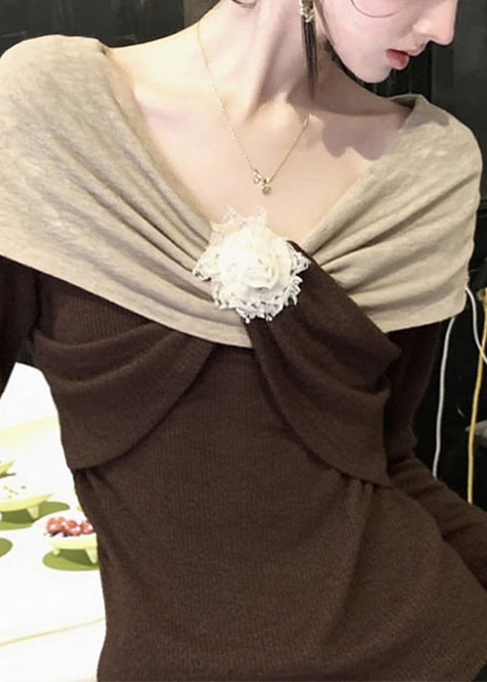 Effortlessly Elegant Sweater with a Timeless Design