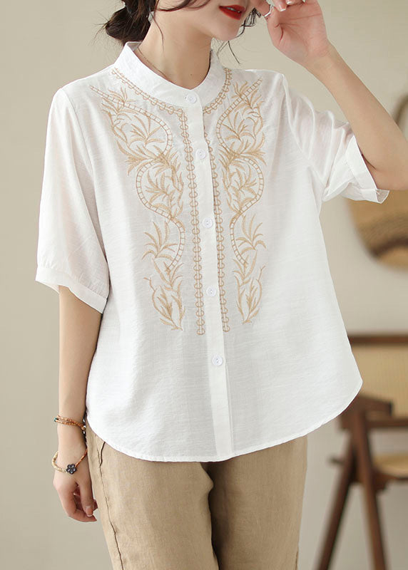 Sophisticated Blouse with a Clean Classic Look