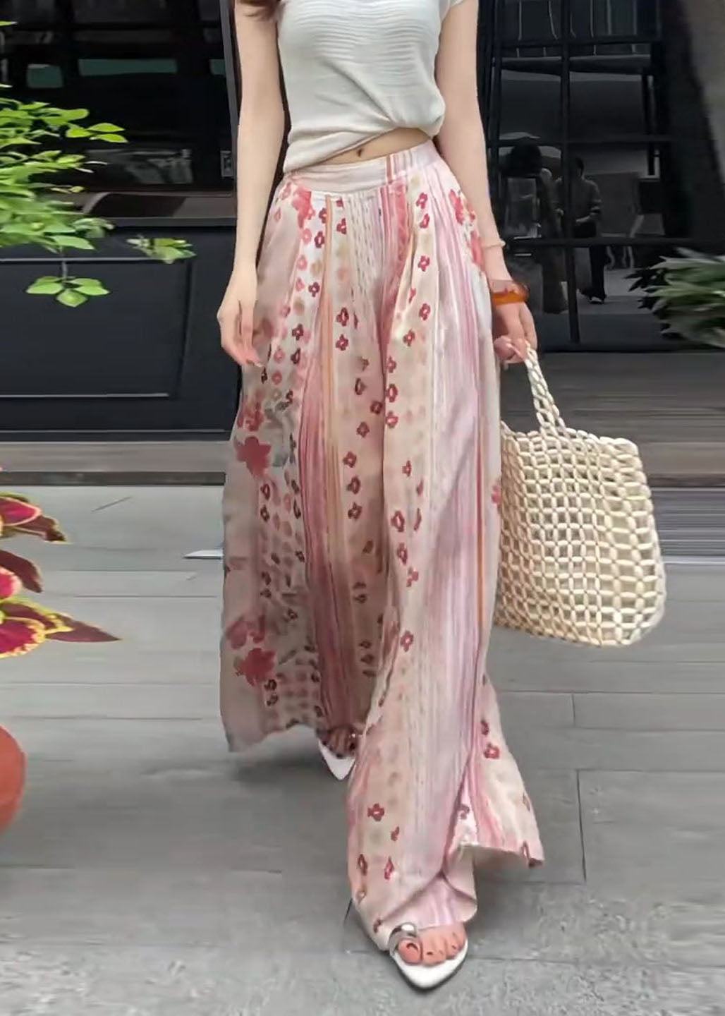 Gracefully Styled Pants for Any Occasion