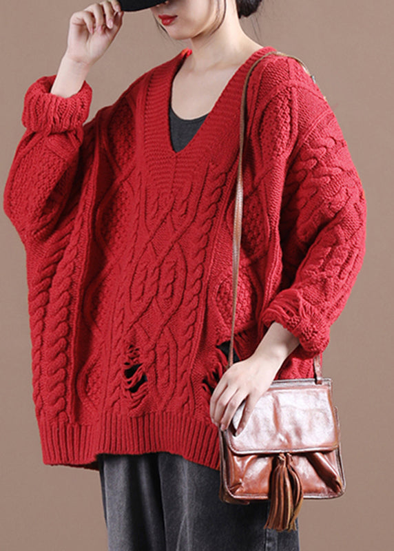 Well Tailored Sweater with a Graceful Silhouette