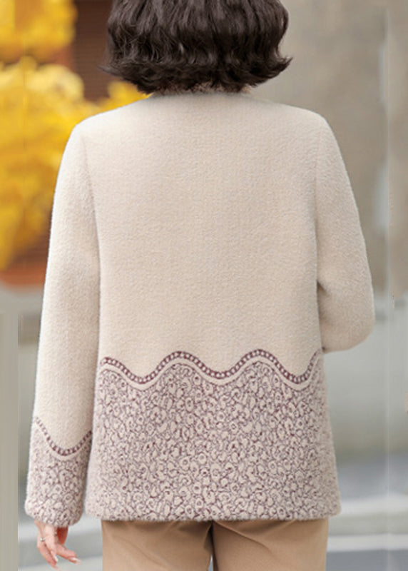 Beautifully Finished Coat in a Timeless Design