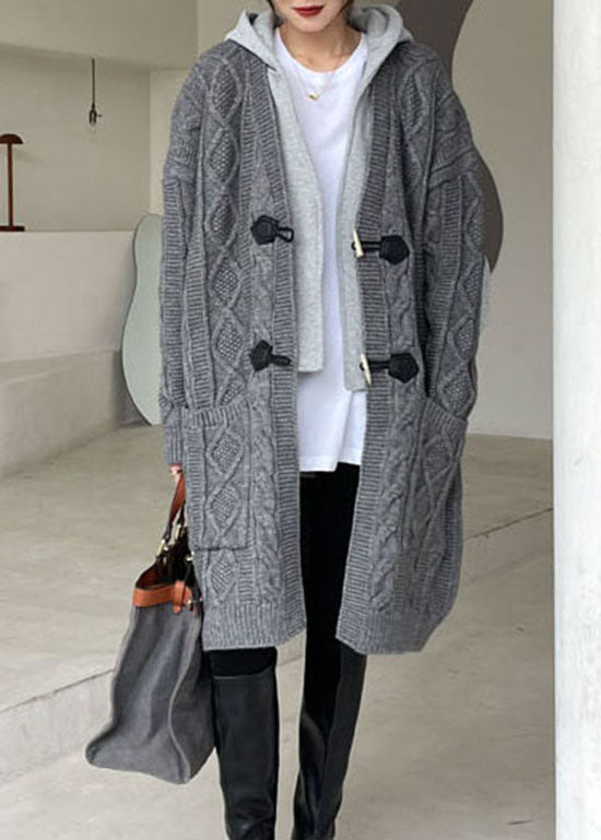 Effortlessly Elegant Sweater with a Timeless Design