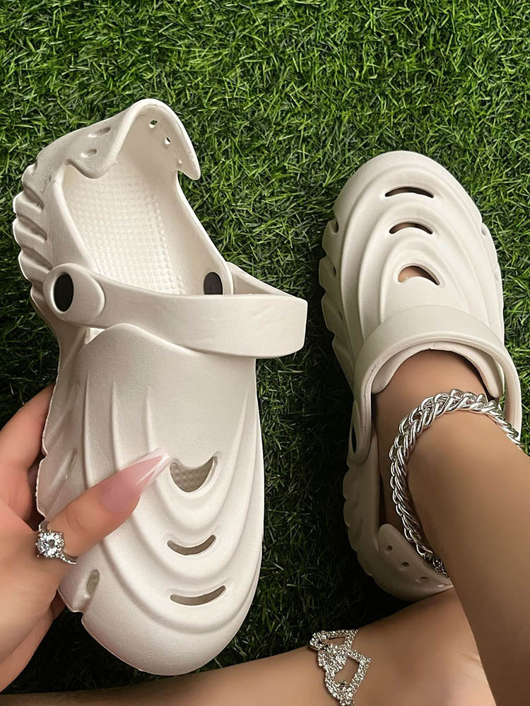 Chic Orthopedic Flats with Unique Design