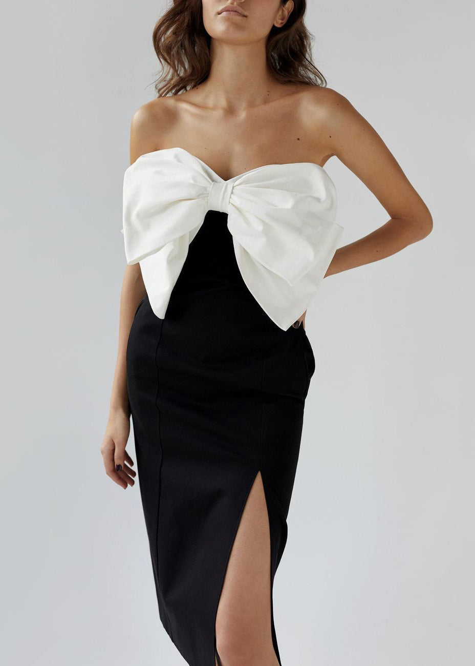 Effortlessly Elegant Dress with a Timeless Design