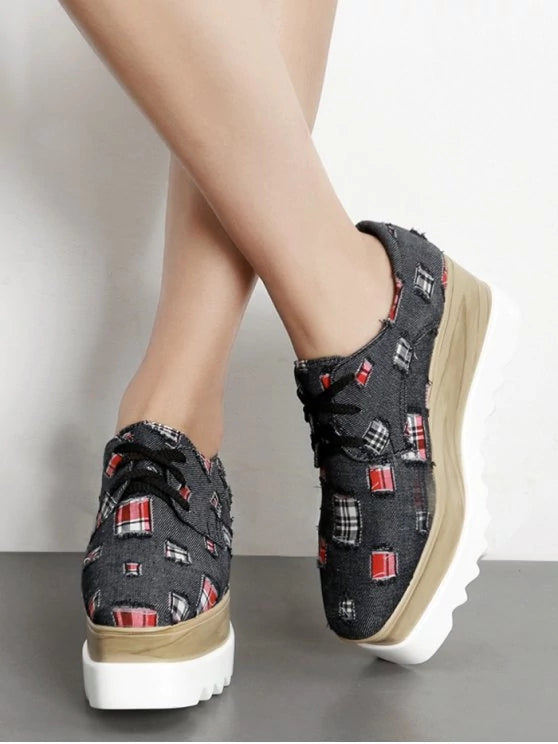 Chic Orthopedic Shoes with Unique Design
