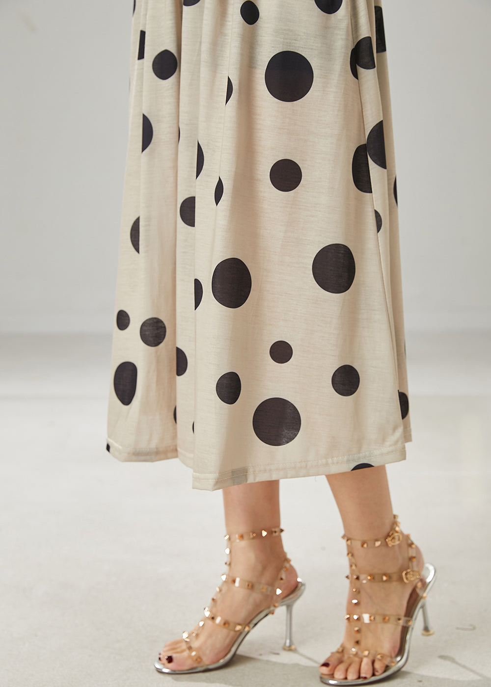 Sophisticated Garment with a Clean Classic Look