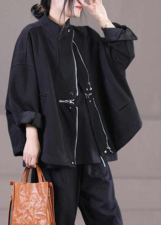 Well Tailored Coat with a Graceful Silhouette