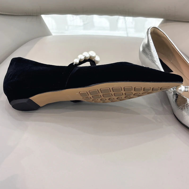 Chic Orthopedic Sandals with Unique Design