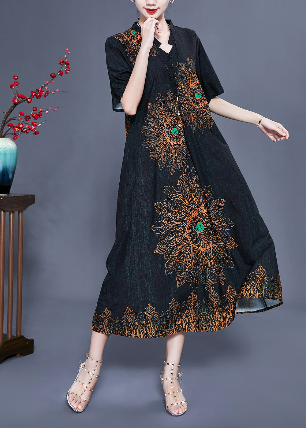 Gracefully Styled Dress for Any Occasion