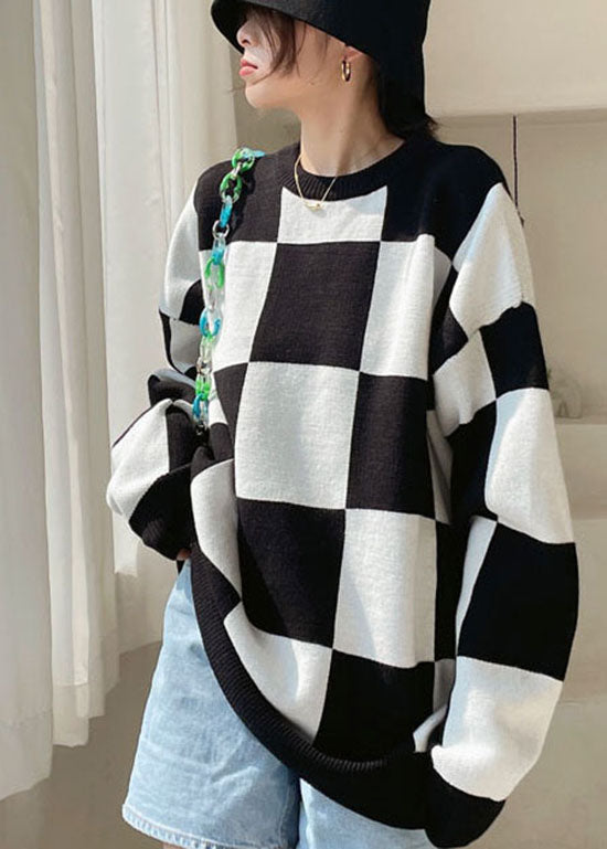 Well Tailored Sweater with a Graceful Silhouette