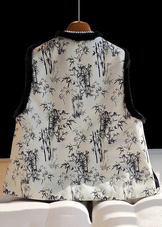 Beautifully Finished Coat in a Timeless Design