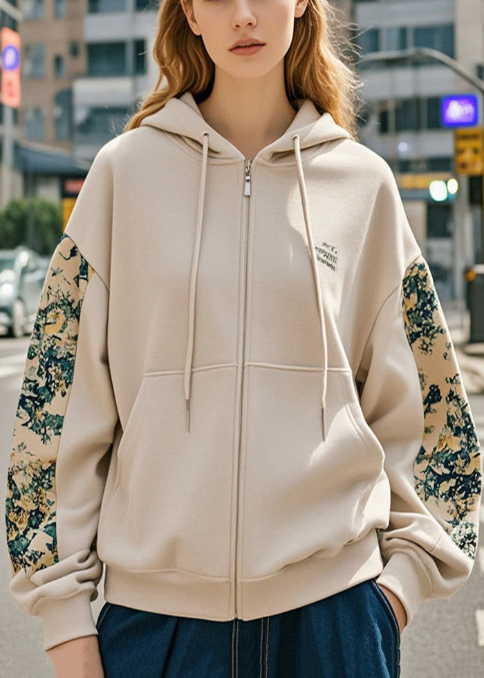 Effortlessly Elegant Coat with a Timeless Design