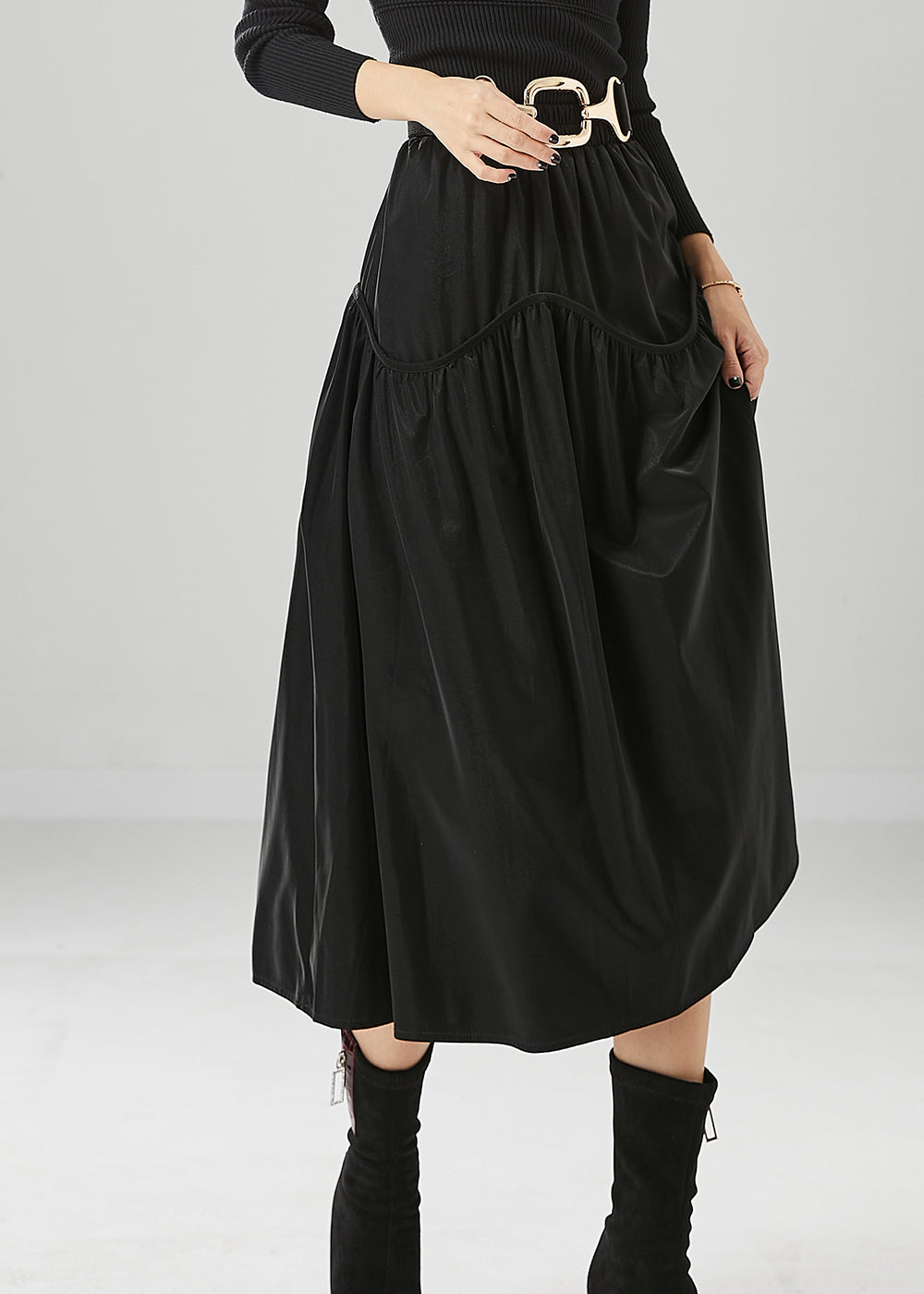 Sophisticated Garment with a Clean Classic Look