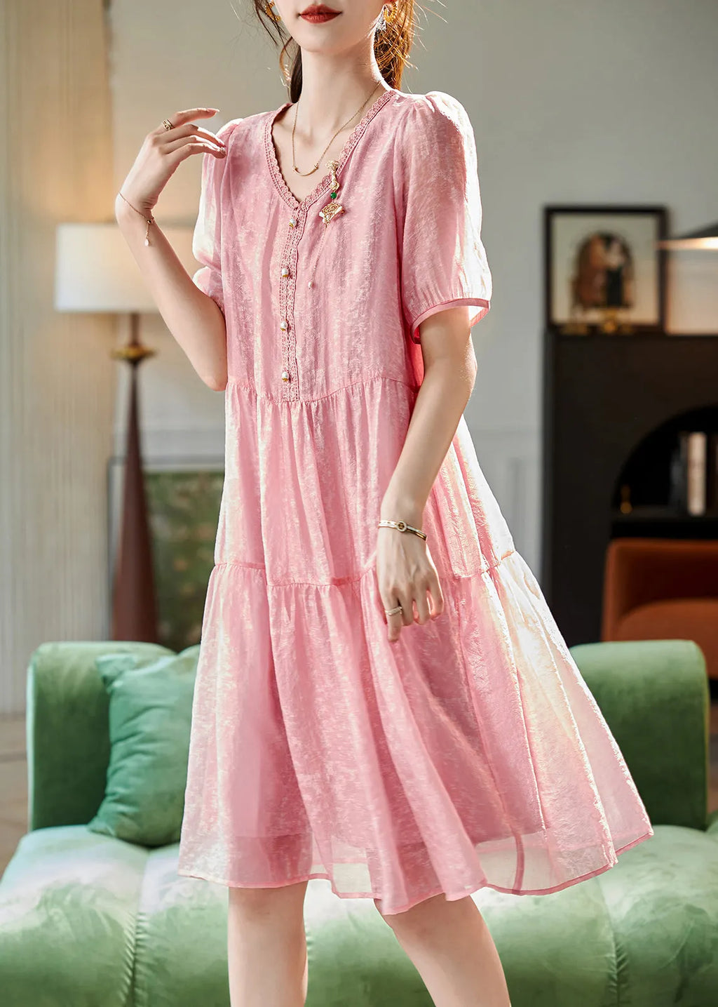 Beautifully Crafted Dress in a Classic Style