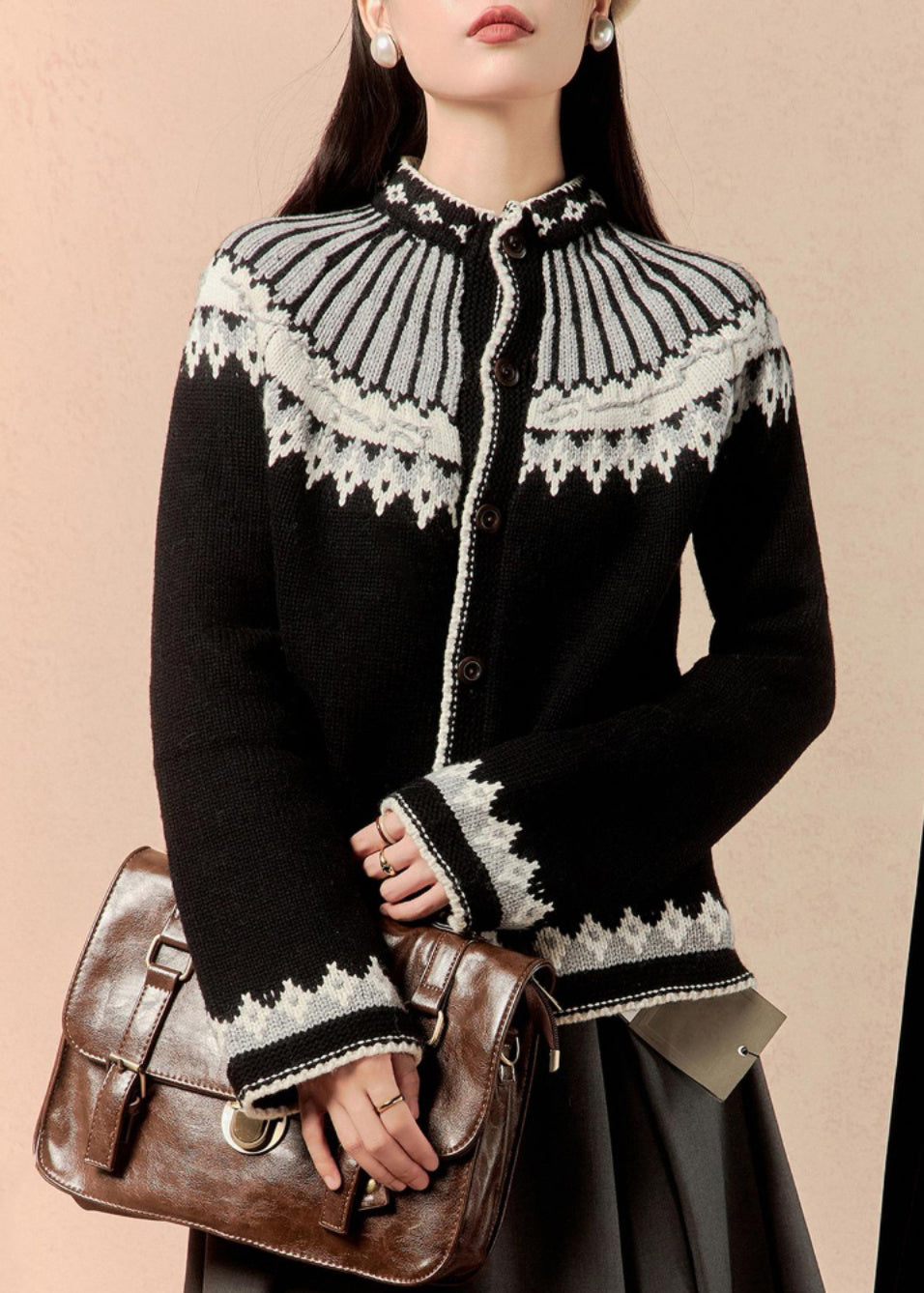 Well Tailored Coat with a Graceful Silhouette