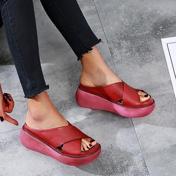 Chic Orthopedic Sandals with Unique Design