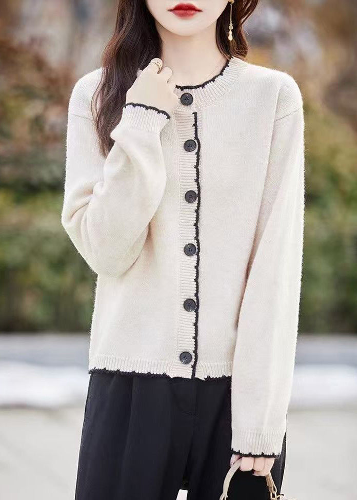 Elegantly Styled Cardigan for Everyday Wear