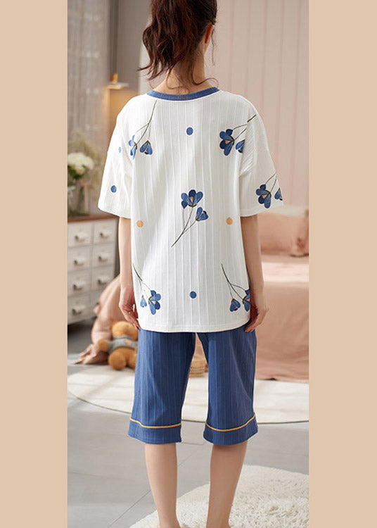 Finely Styled Garment with a Classic Vintage Look