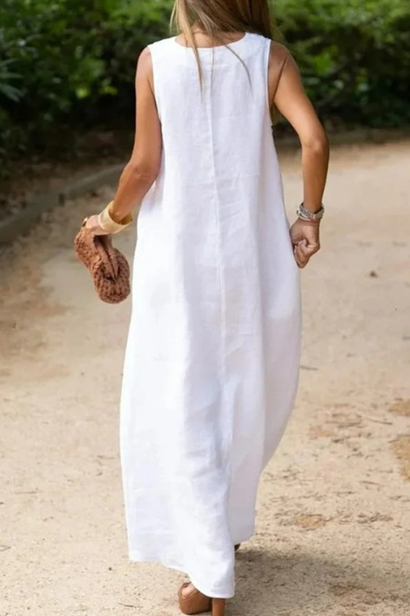 Effortlessly Elegant Dress with a Timeless Design