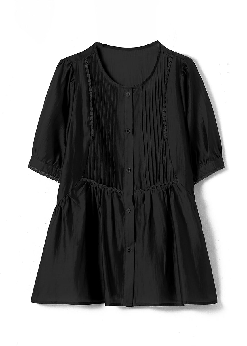 Well Tailored Top with a Graceful Silhouette