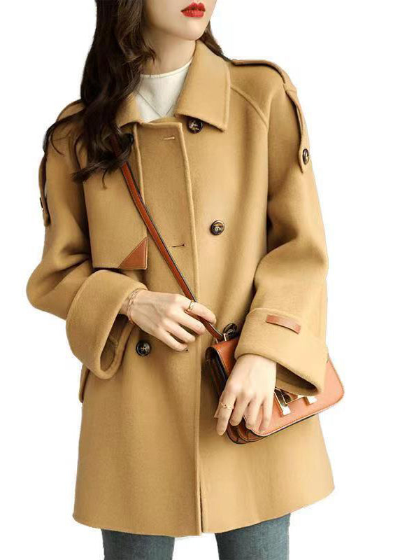 Effortlessly Elegant Coat with a Timeless Design