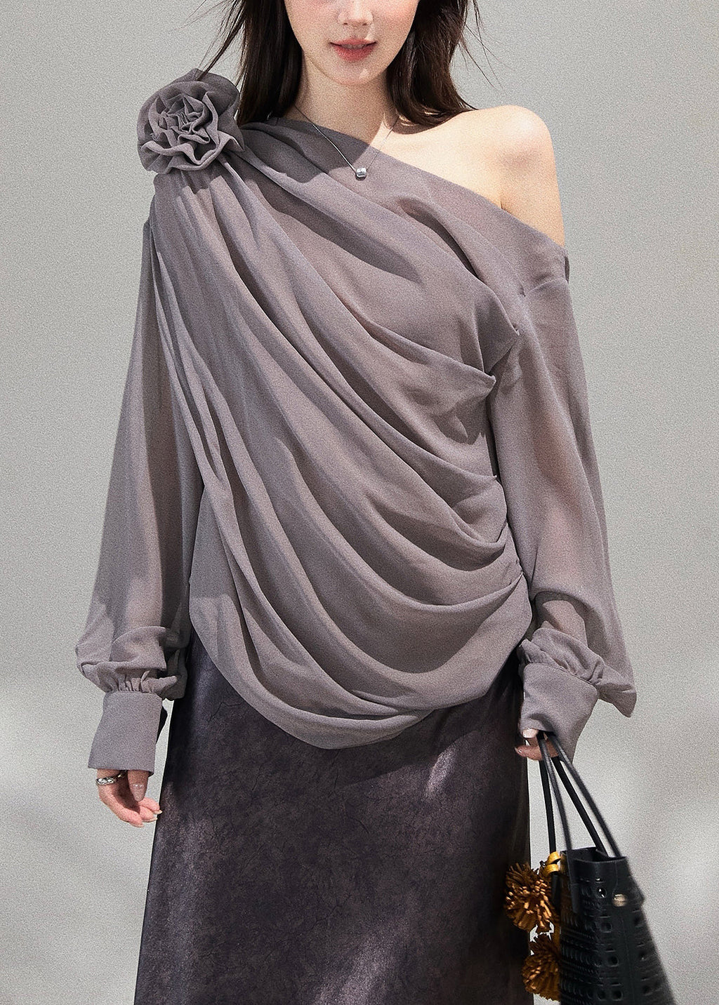 Beautifully Finished Top in a Timeless Design