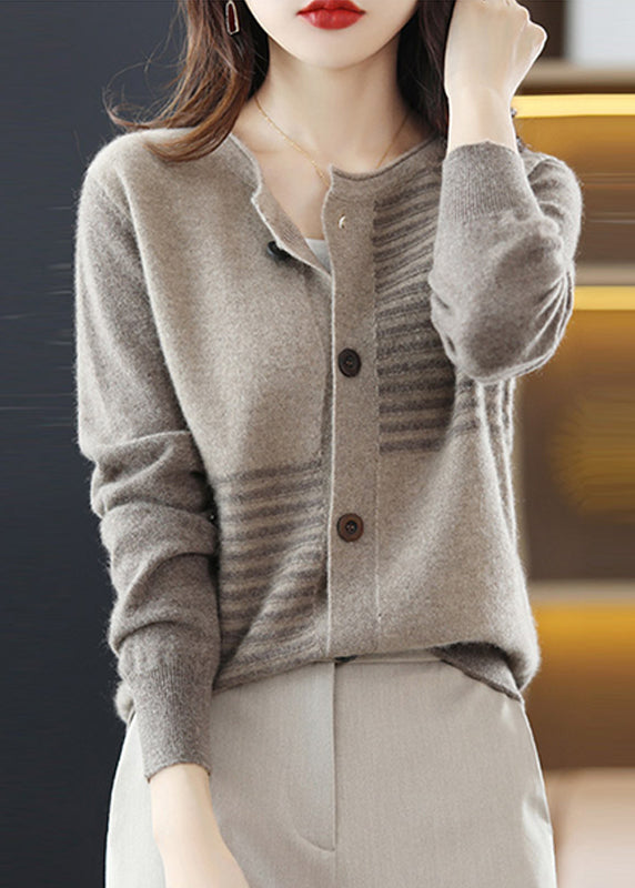 Elegantly Styled Cardigan for Everyday Wear