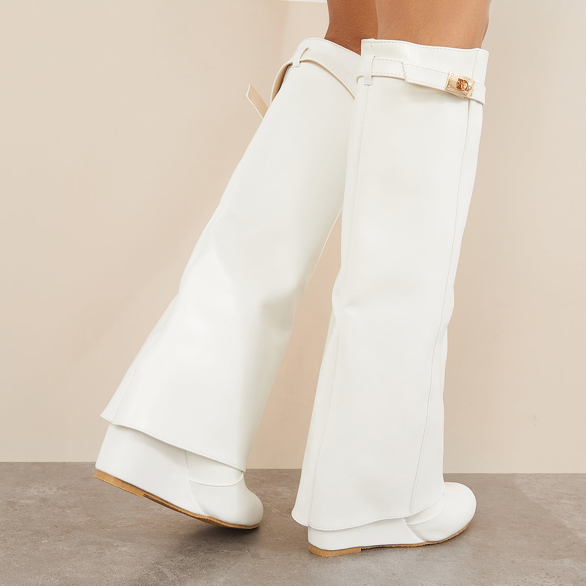Graceful Orthopedic Boots for Modern Look