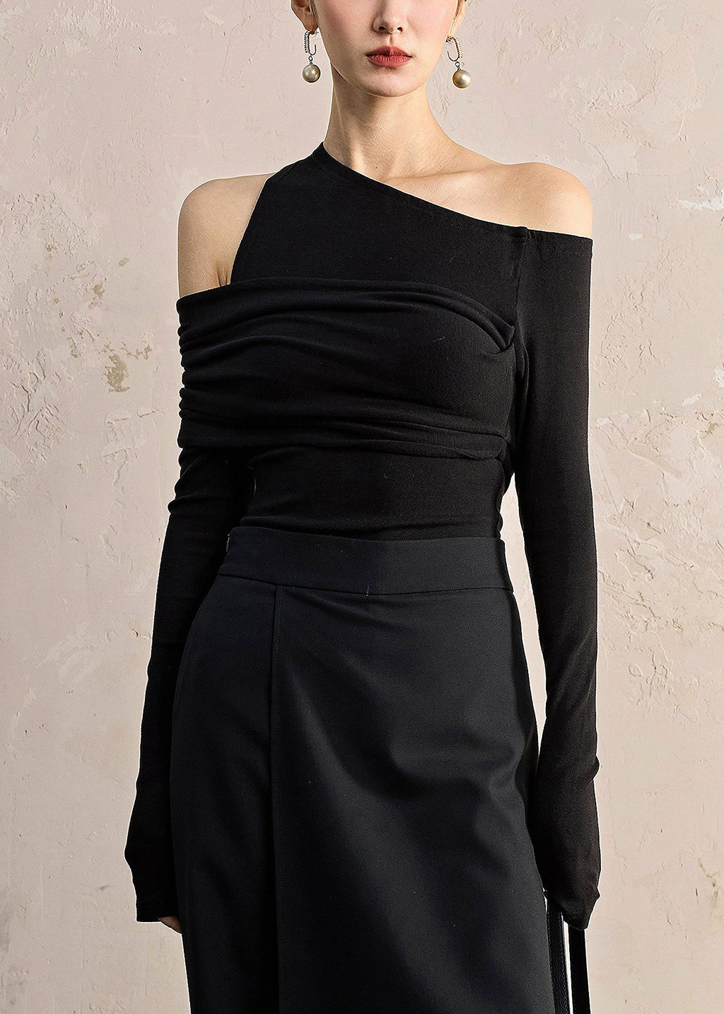 Effortlessly Elegant Shirt with a Timeless Design
