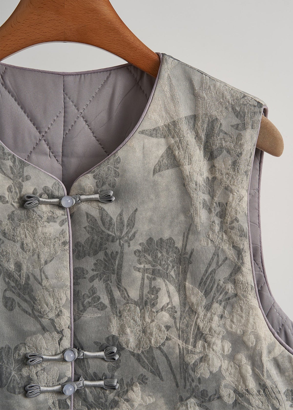 Gracefully Styled Garment for Any Occasion