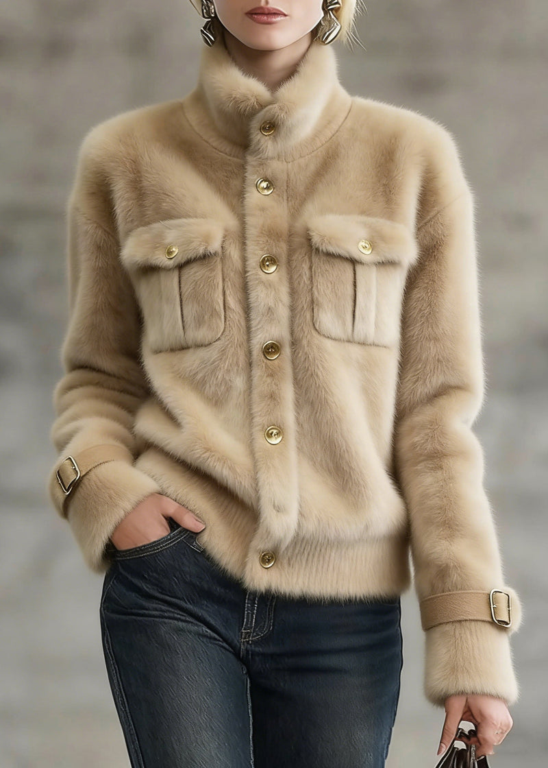 Elegantly Styled Coat for Everyday Wear