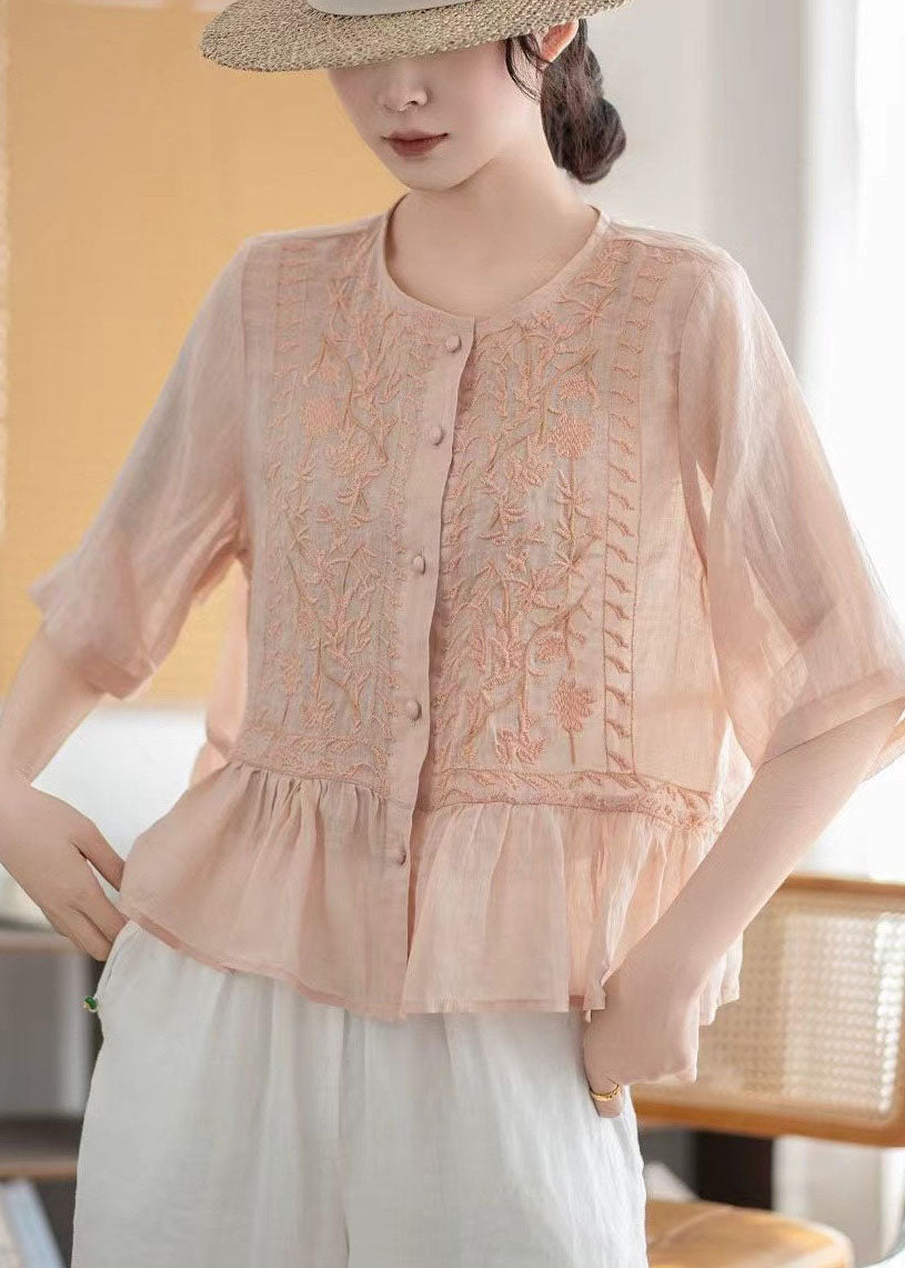 Well Tailored Blouse with a Graceful Silhouette