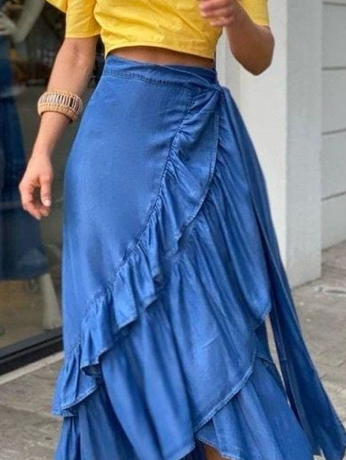 Gracefully Styled Garment for Any Occasion