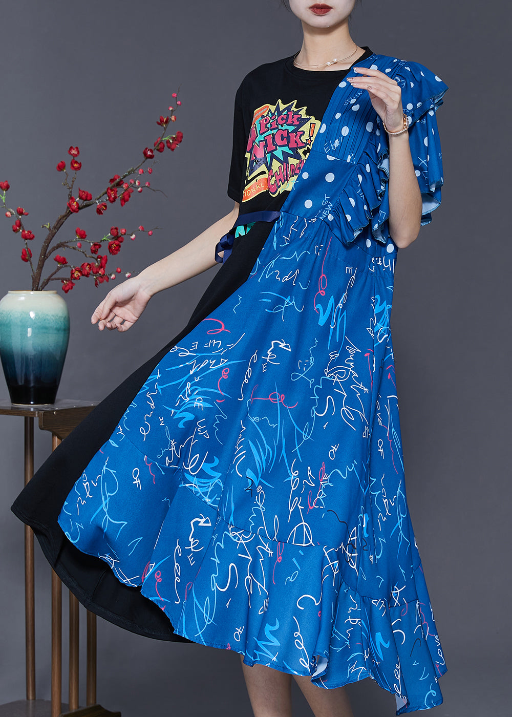 Effortlessly Elegant Dress with a Timeless Design