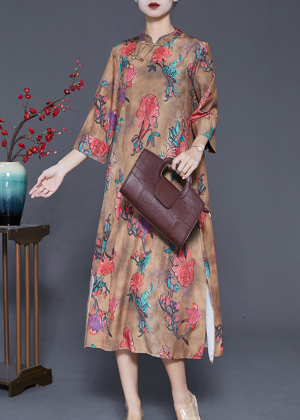 Well Tailored Dress with a Graceful Silhouette
