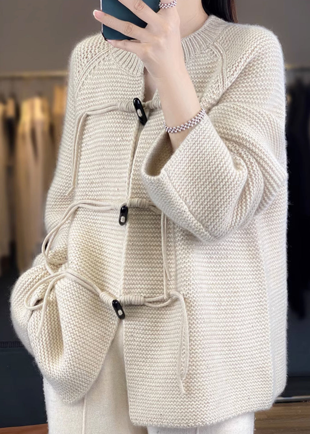 Elegantly Styled Coat for Everyday Wear