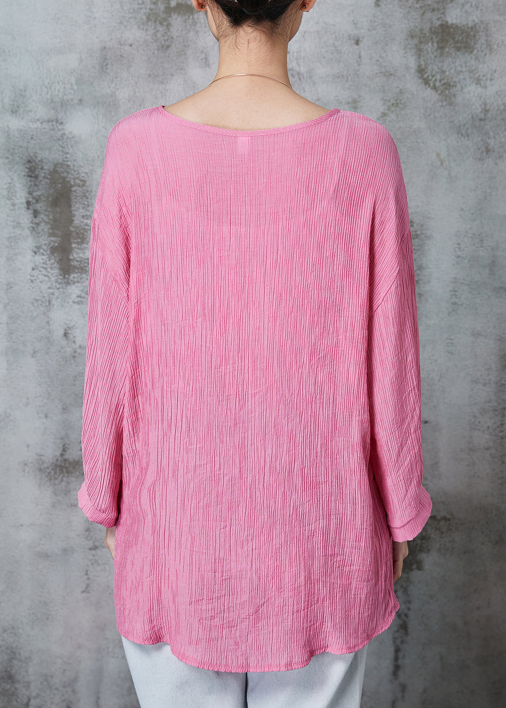 Well Tailored Top with a Graceful Silhouette