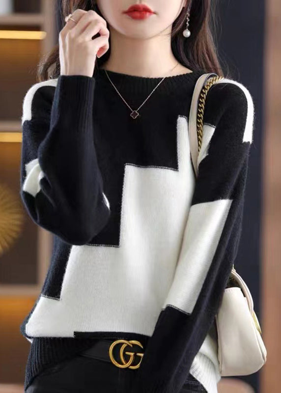 Well Tailored Sweater with a Graceful Silhouette