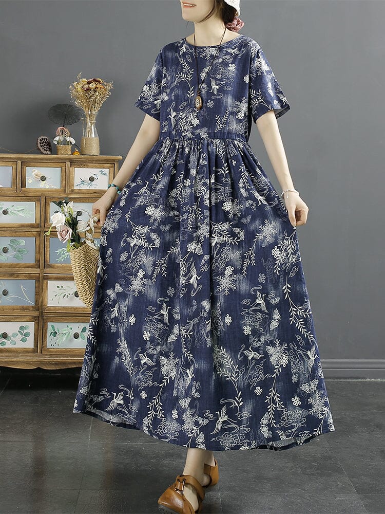 Well Tailored Dress with a Graceful Silhouette