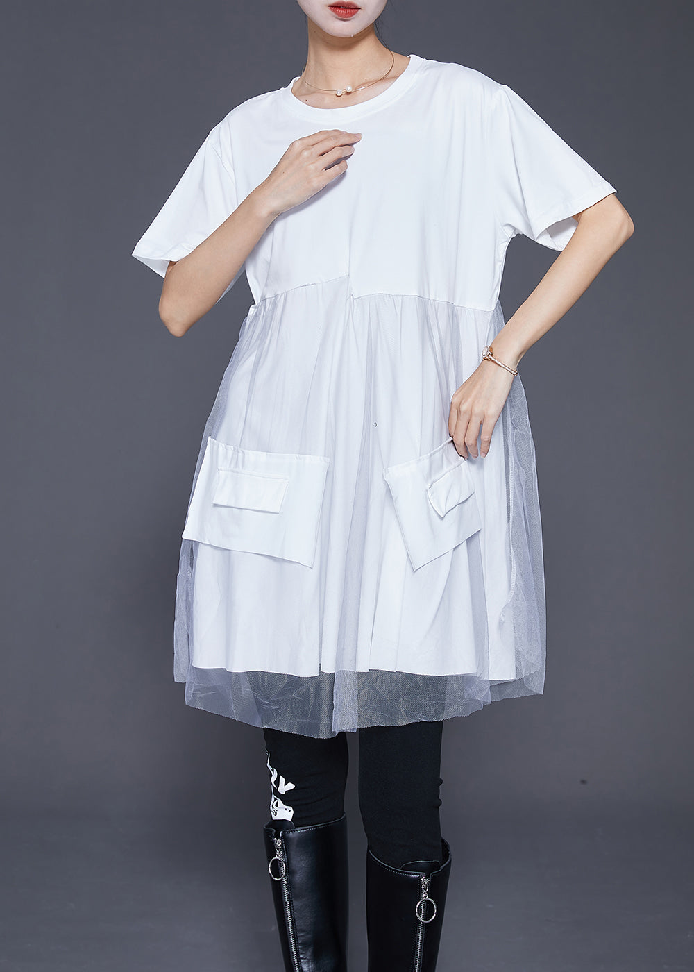 Classic Vintage Dress with a Flattering Fit