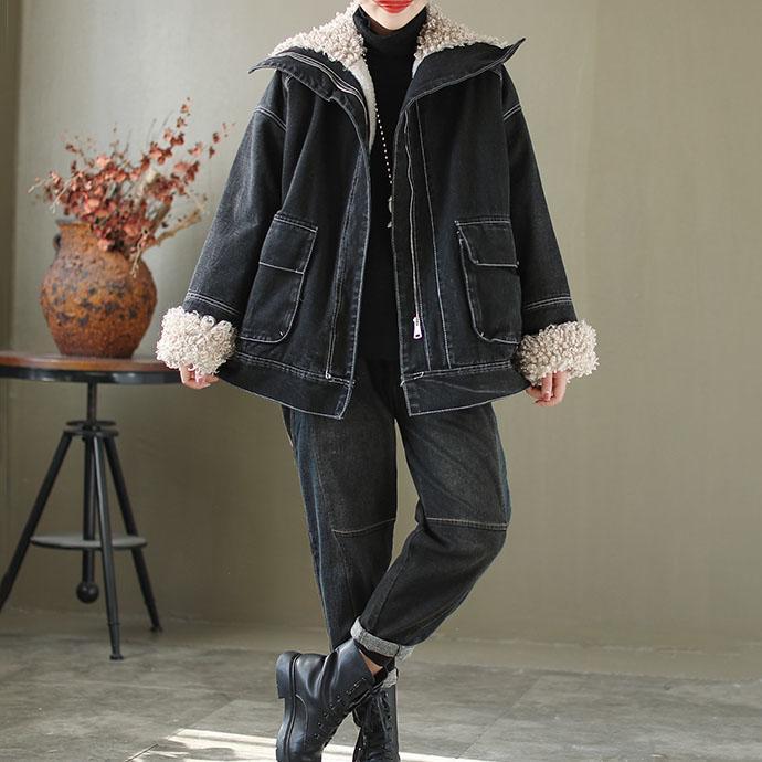 Elegantly Styled Jacket for Everyday Wear