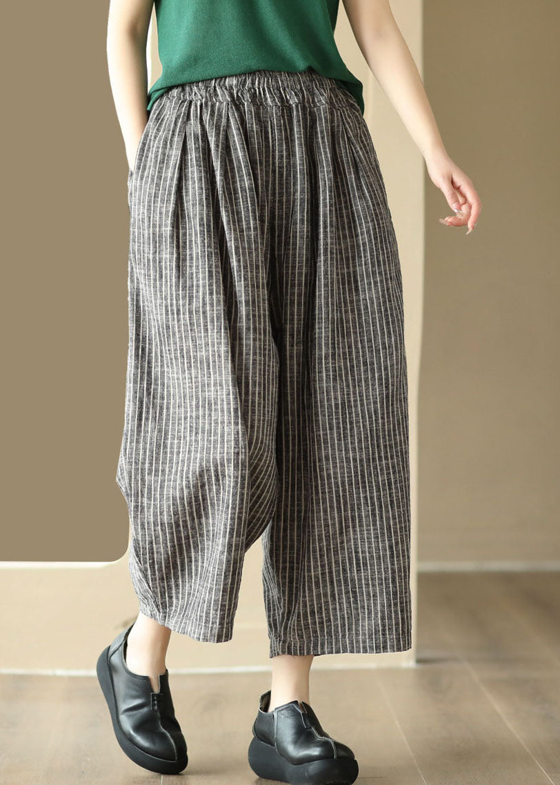 Effortlessly Elegant Pants with a Timeless Design