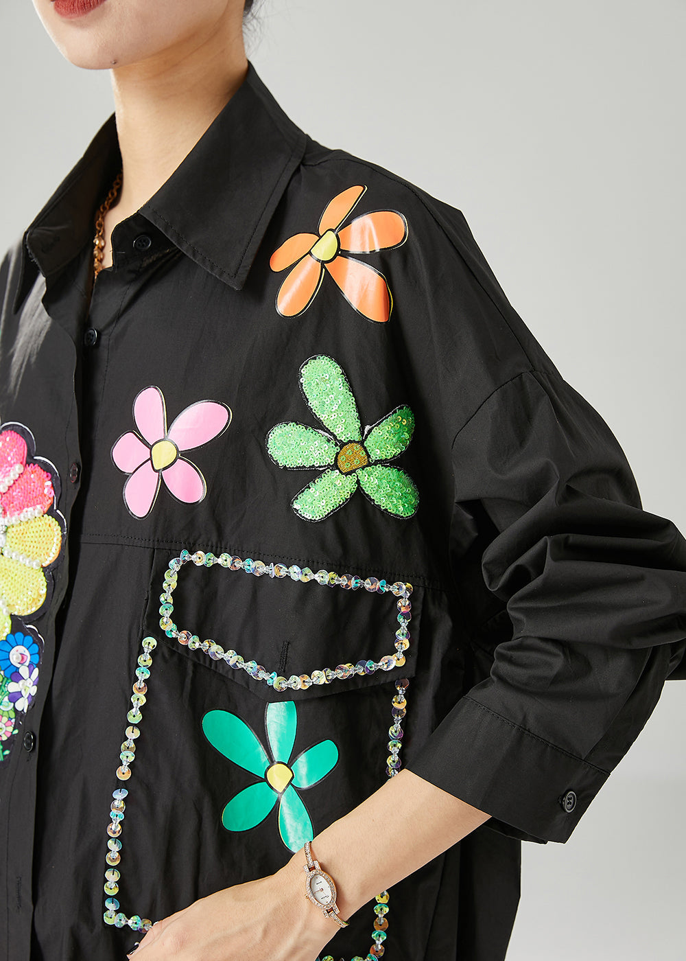 Classic Vintage Blouse with a Flattering Fit