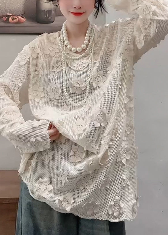 Well Tailored Top with a Graceful Silhouette