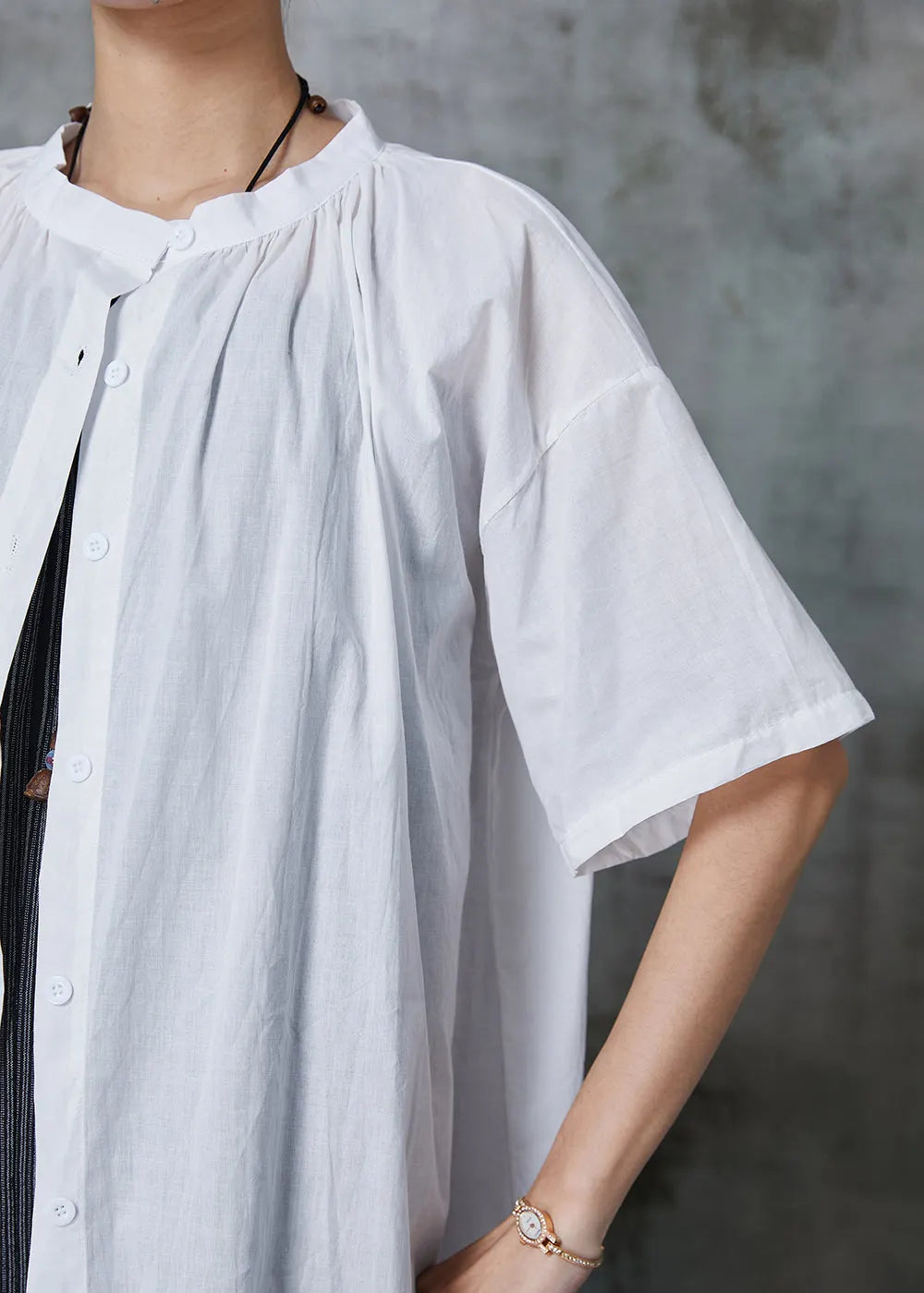 Beautifully Finished Dress in a Timeless Design