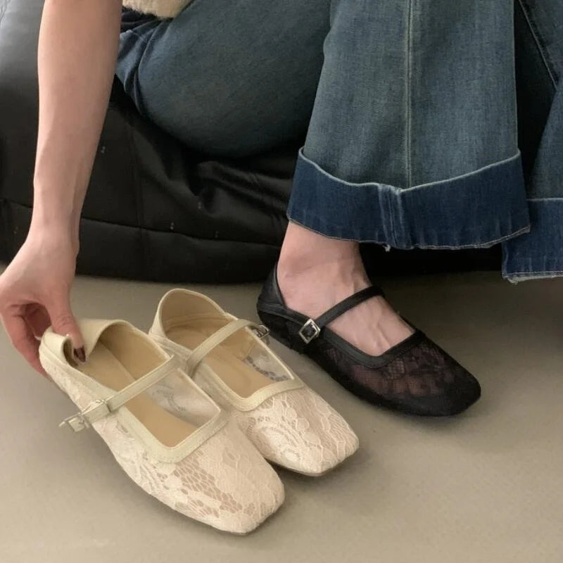 Chic Orthopedic Flats with Unique Design