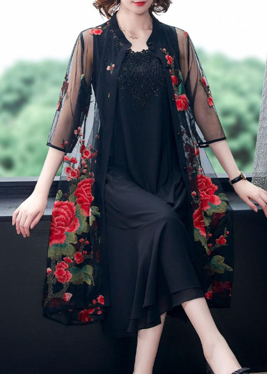 Beautifully Finished Dress in a Timeless Design