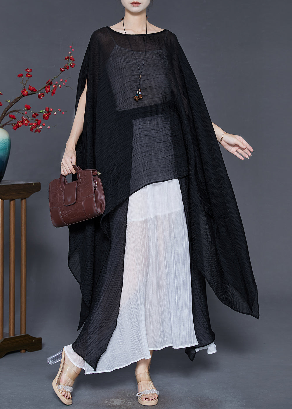 Beautifully Finished Top in a Timeless Design