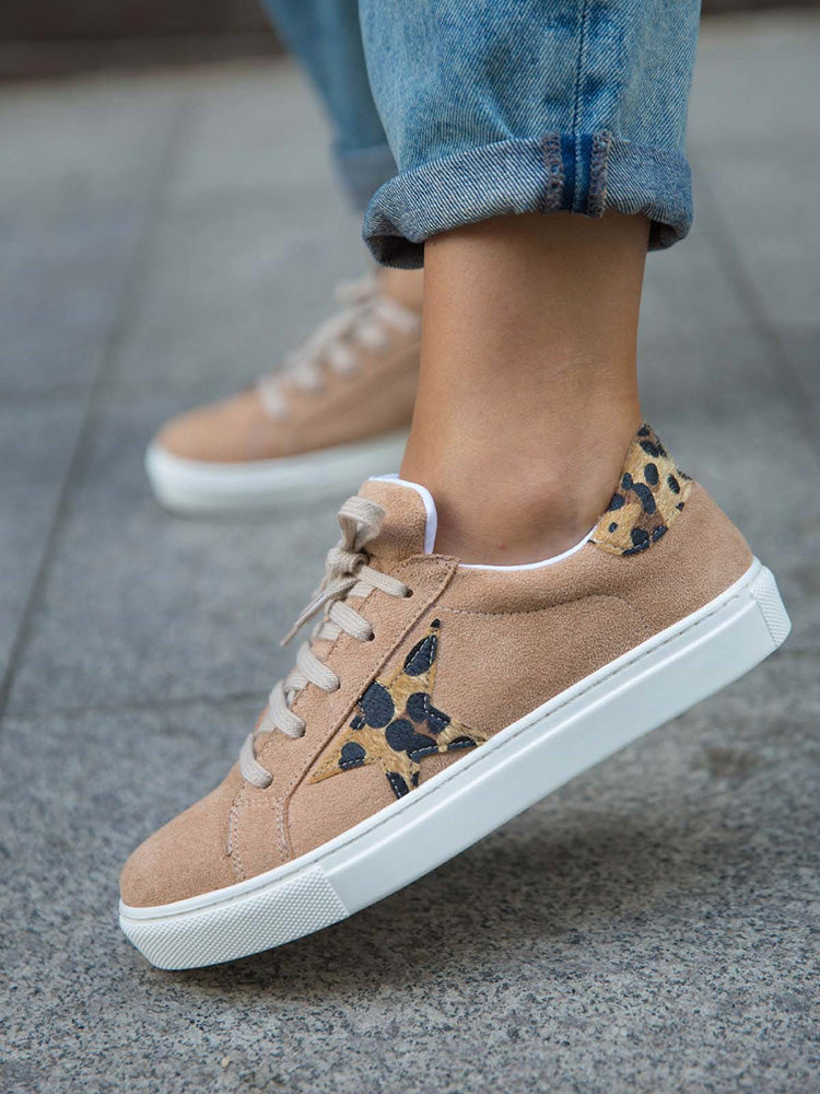 Graceful Orthopedic Shoes for Modern Look