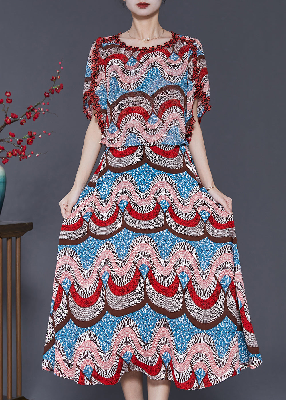 Classic Vintage Dress with a Flattering Fit